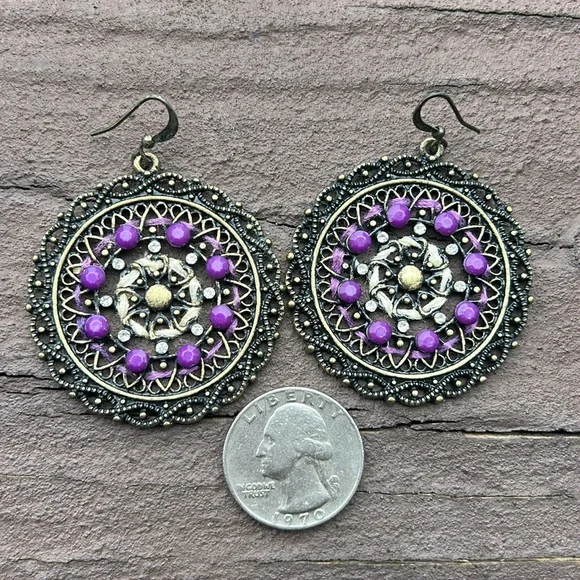 Beautiful Vintage Purple Earrings - Picture 2 of 8